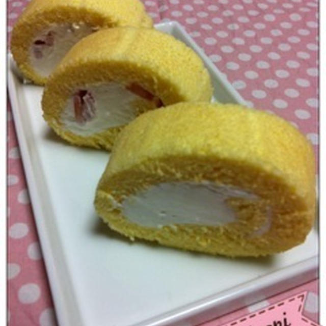 イチゴのロールケーキ＆ミルキーロール