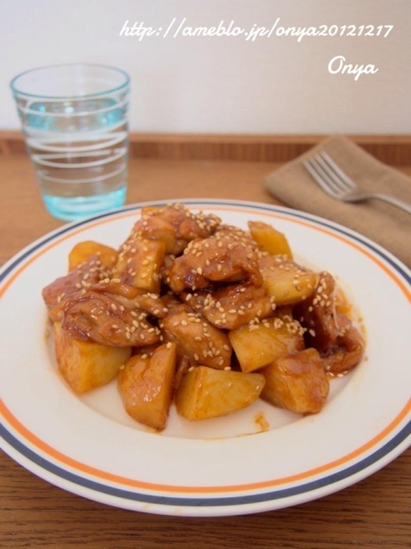 【簡単カフェ飯】タレとあえるだけ！コッテリ～♡鶏肉とじゃがいものコチュジャン炒め♪