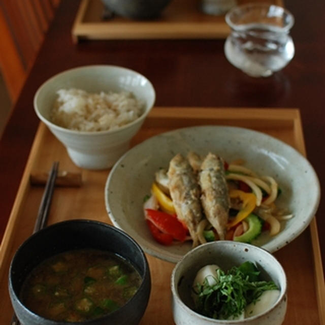 夕食は5時半から。