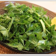 セロリのサラダ♪柚子こしょう＊レモンドレッシング☆
