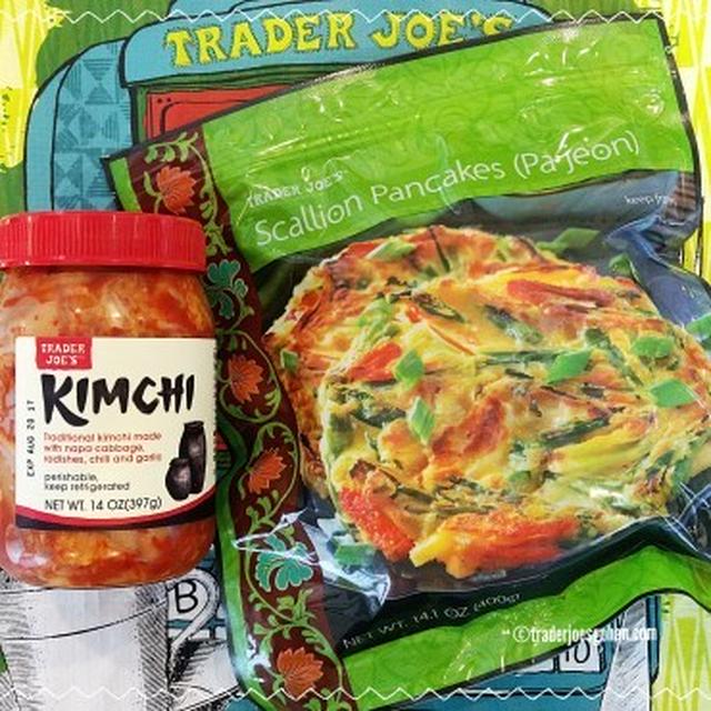 トレジョのキムチとパジョン Trader Joe’s Korean Kimchi and Scallion Pancakes (Pa jeon)