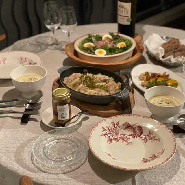 豚ヒレ肉とキャベツの煮込みと、デリとサラダとさつまいもポタージュで、洋食の夜ごはん