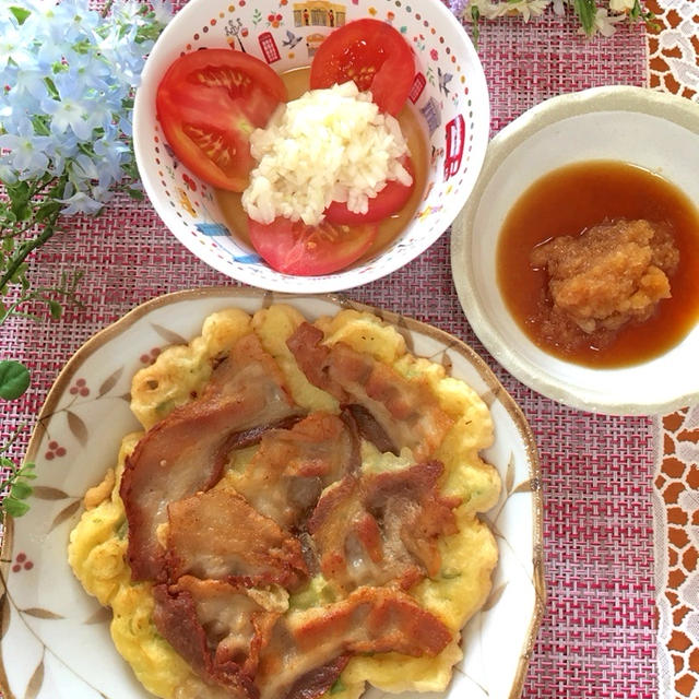 豚バラ肉とねぎのチヂミ トマトサラダうま塩ダレ 578円