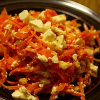 たぶん、夜中に食べても許される　にんじんのナッティーマリネ
