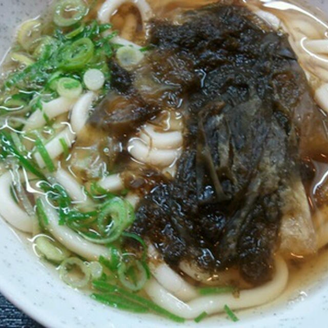 寒さに負けて立ち食いうどん