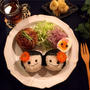 パッツン女の子おにぎり＆ハンバーグで朝ごはん