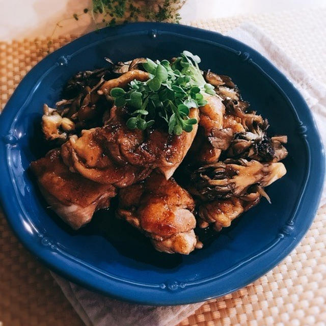 鶏肉と舞茸のバターじょうゆ炒め。