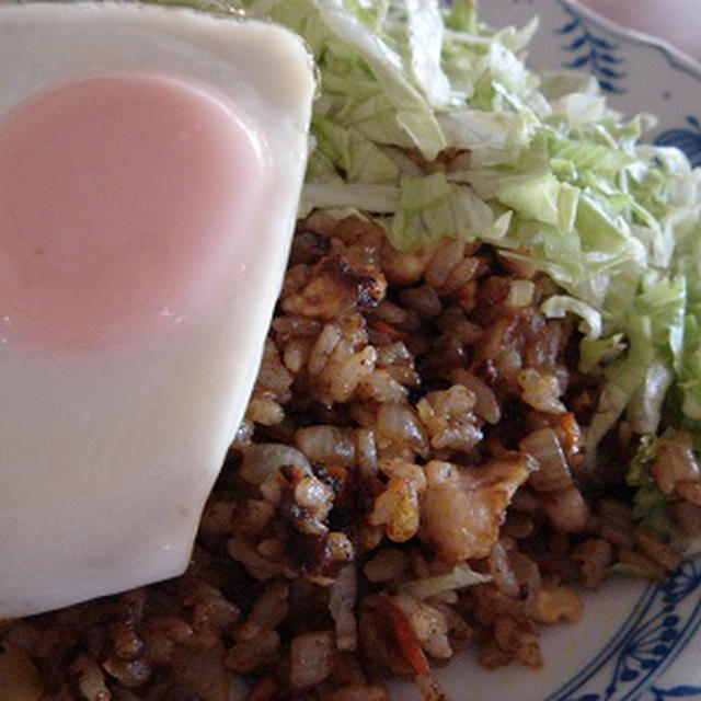 ささっと完成♪固形ルーで、カレーチャーハン