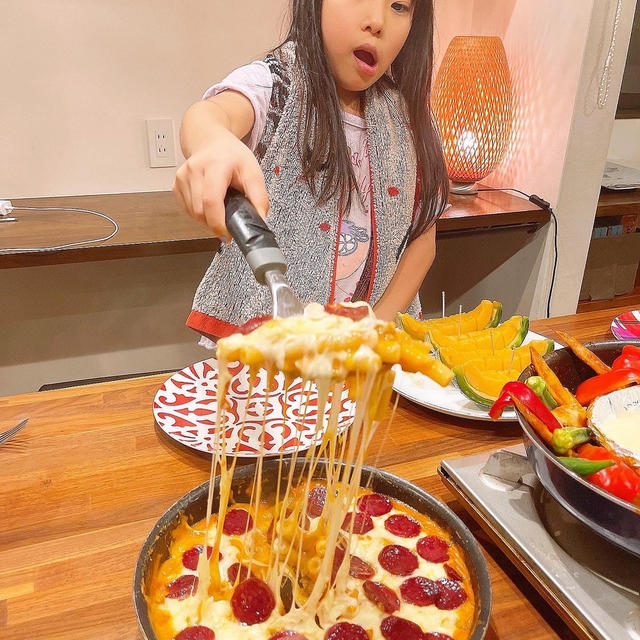 ピザと見せかけてグラタンです！！