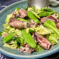 ヒイカと緑の野菜の蒸し炒め。白ワインで香り豊か、お酒が進むしパスタと和えてもおいしい、簡単なひと品。