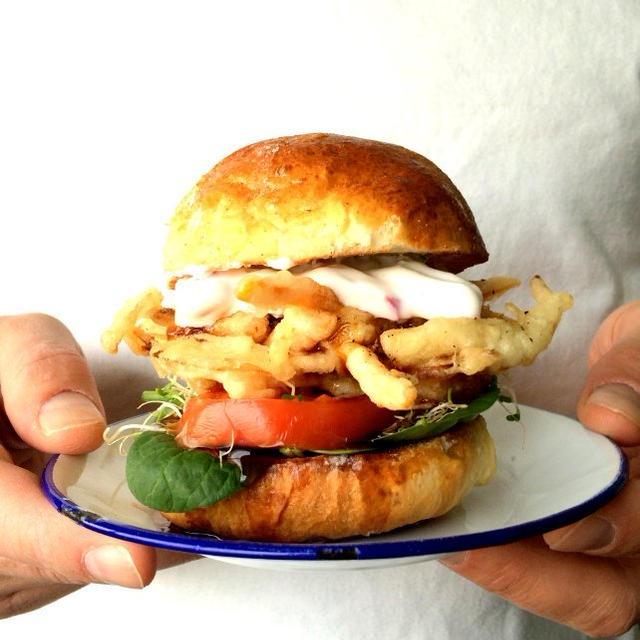Sweet Potato Tempura Sandwichスイートポテト天ぷらバーガー