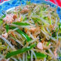 「鶏ささみ肉と空心菜ともやしの塩炒め」