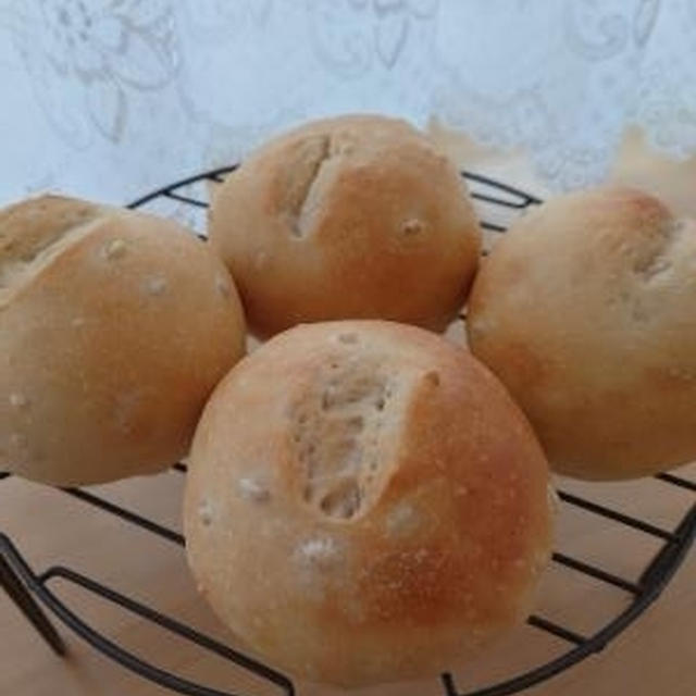 醤油麹もち麦パン🎵