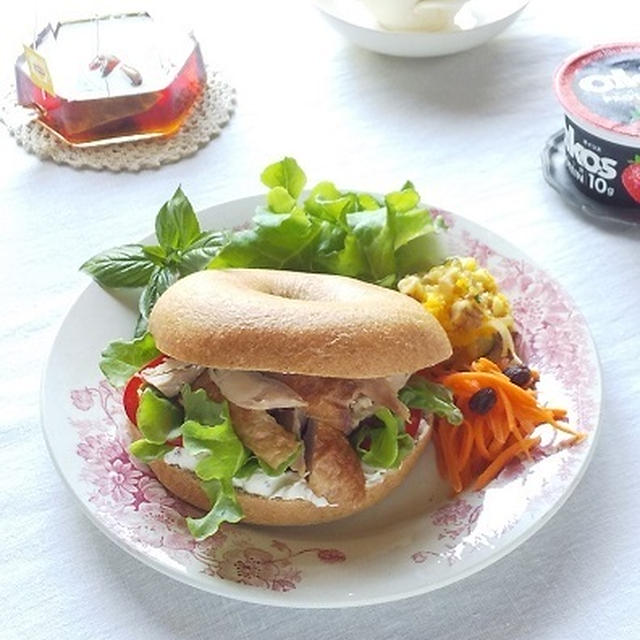ロティサリーチキンで作る♪ ベーグルサンド