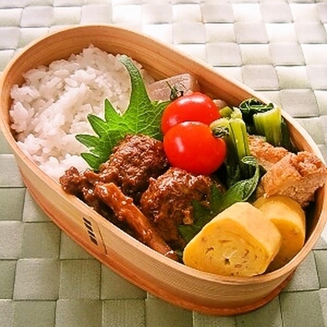 デミグラスソース煮込みハンバーグ弁当