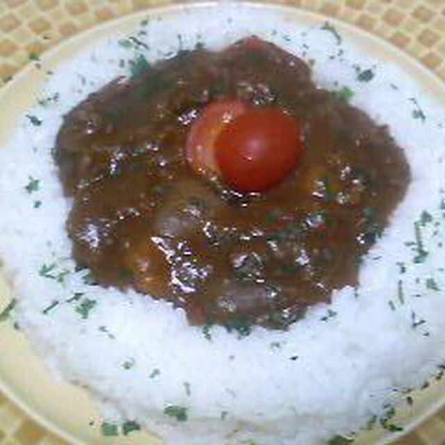 ハヤシライスとキキのお茶碗