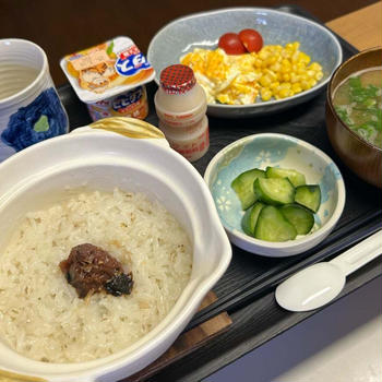5.5 今日からいつもの日常❣️軽〜く胃休め朝ごはんﾃﾞｽ。