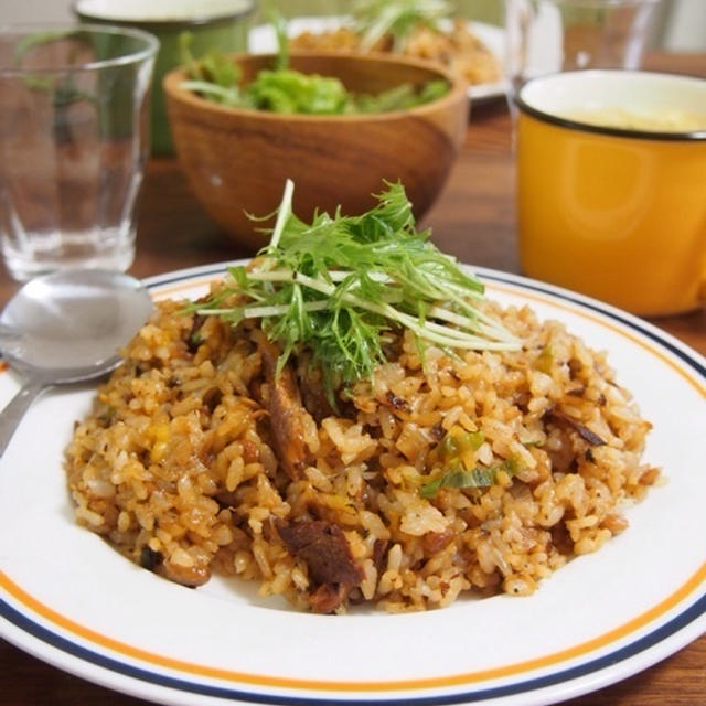 【ザ・ズボラレシピ♪納豆と秋刀魚のかば焼き缶詰de簡単チャーハン♪♪】