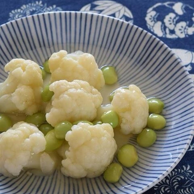 カリフラワーと枝豆の白だし風味