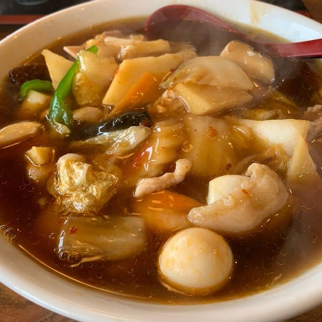 みよしの食堂の四川麺が美味しくてスープ飲み干した件