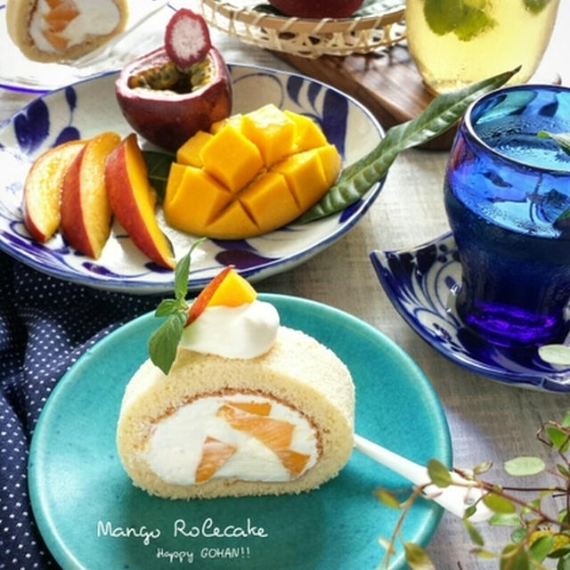 沖縄県産マンゴーロールケーキ