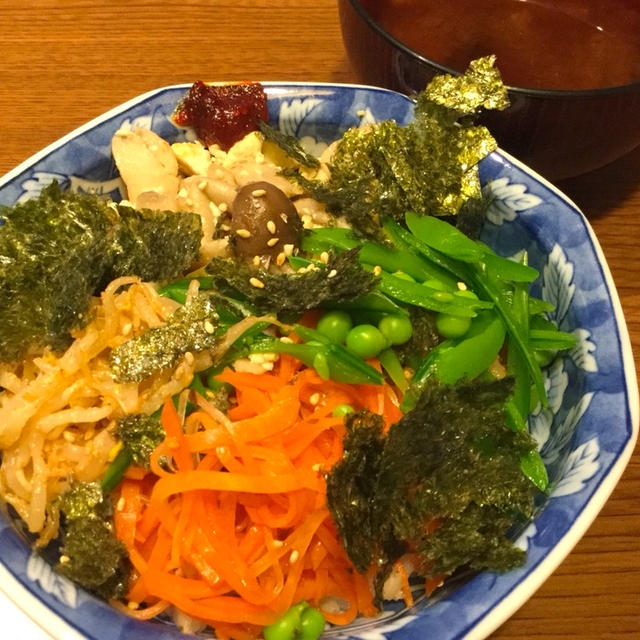 疲れた身体に♡肉なし! 炒り豆腐で和風ビビンバ丼の晩ごはん☆
