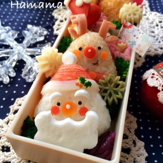 三角おにぎりで♪サンタとトナカイのお弁当