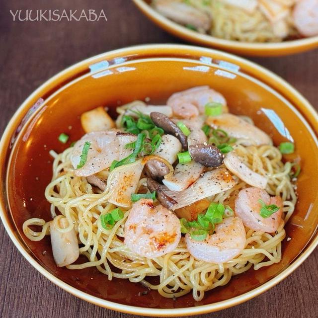 バター醤油で、堪らない香ばしさ！ランチやお酒にも抜群！麺の食感も具材もやみつき、焼きそばレシピ！