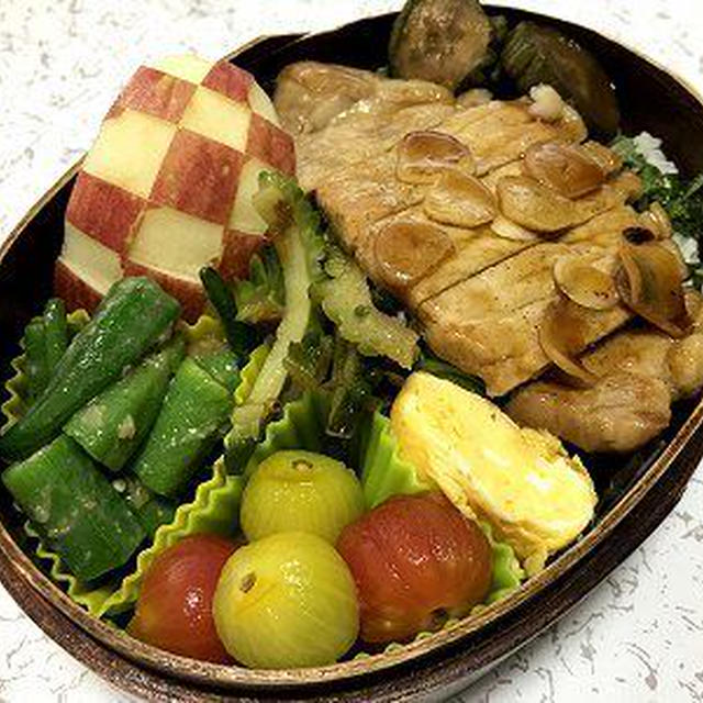 トンテキ弁当。茄子カレー