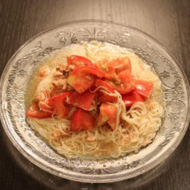 【ごまドレッシングで濃厚冷やし担々麺です！！】 . . . #肉味噌 は#レンチン ！ #...