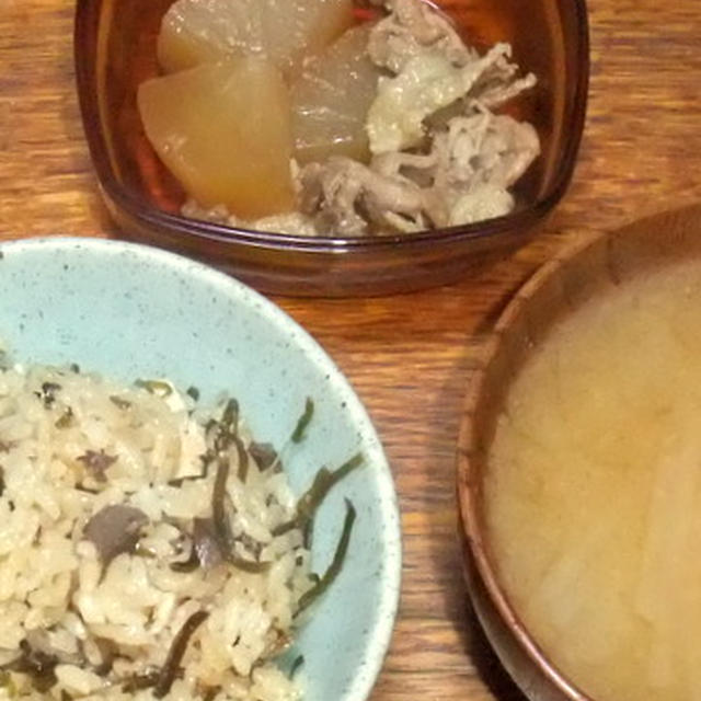 昆布とサバ缶の炊き込みご飯