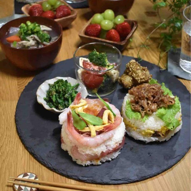 雛はいないがひな祭り晩ごはん〜♪…内緒のスイーツ