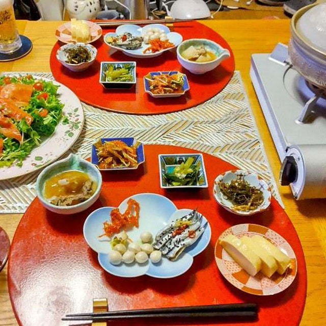 ありもん鍋とサーモン茎わさび漬けサラダと小鉢８品で晩酌