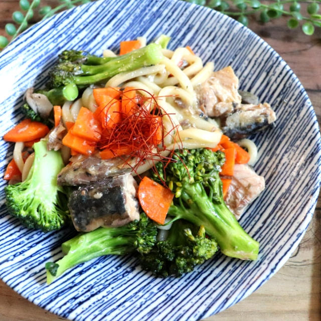 【簡単！サバ缶使用】チャチャっと炒めてすぐ美味しい！サバとブロッコリーの山椒香る♪焼うどん