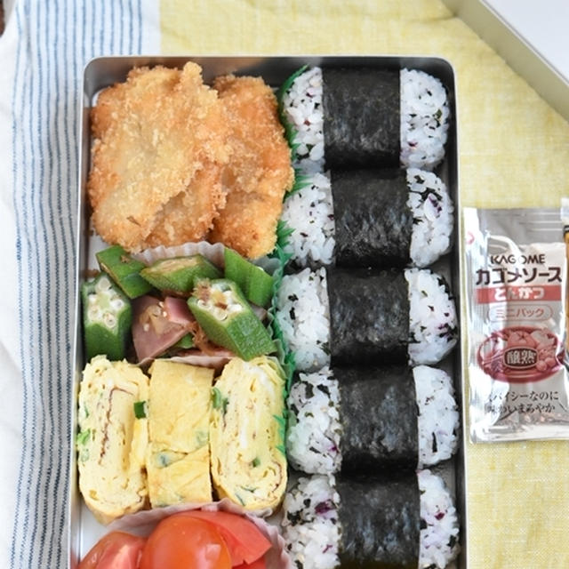 俵むすびとチキンカツべんとう