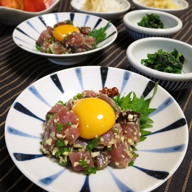 鰹のユッケと新たまねぎのたぬきサラダ