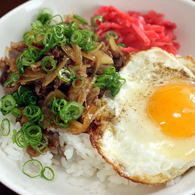久々の安モン肉で「焼肉丼」