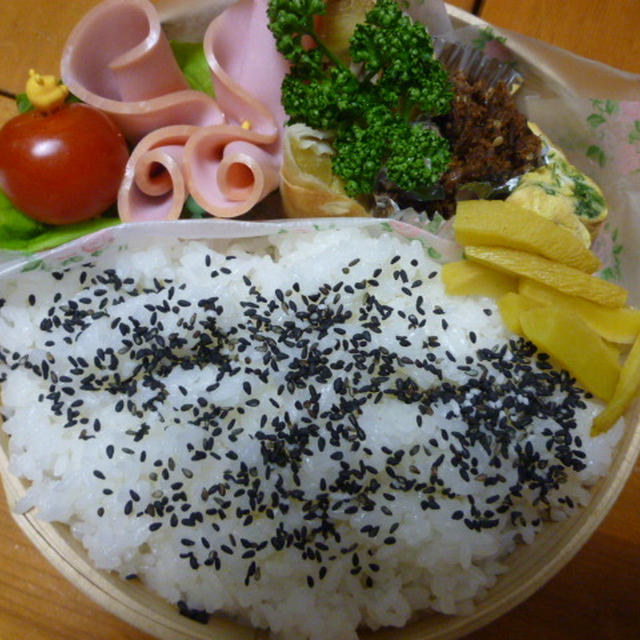 冷凍庫のハムＤＥ巻き巻き弁当★