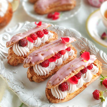 ローズフランボワーズのエクレア