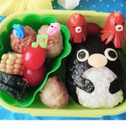 海の生き物ペンギンおにぎり弁当〖デコ弁〗 #平日お昼ご飯はお弁当or外食