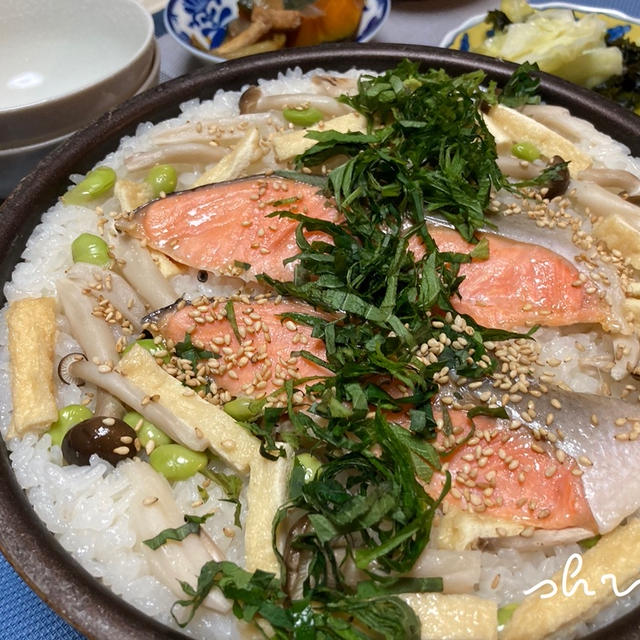 鮭のフライパン炊き込みご飯。とぼるちゃん初報酬？！