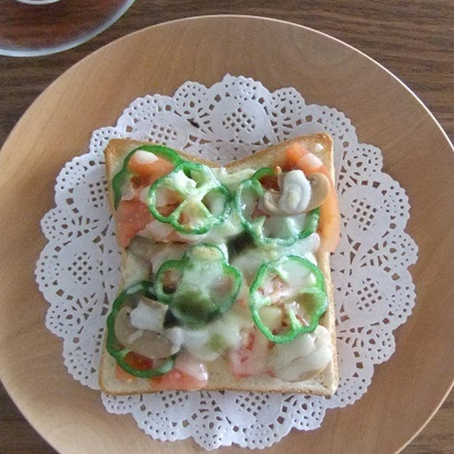 今朝の朝ごはん☆食べたくなるなる、ふつうピザトースト