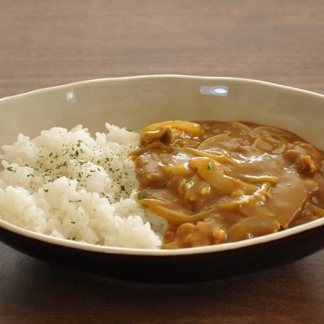 お給料日前や出費の多いときもこれで安心♡もやしカレー
