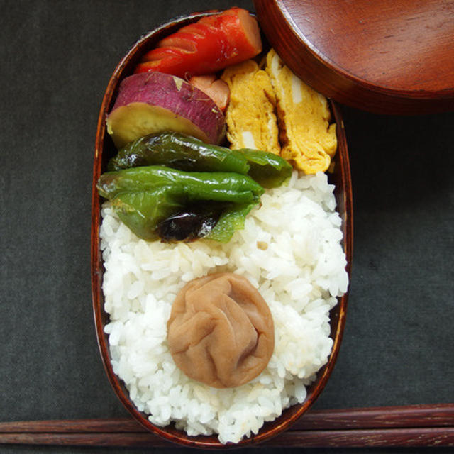 昭和のお弁当　「梅干」