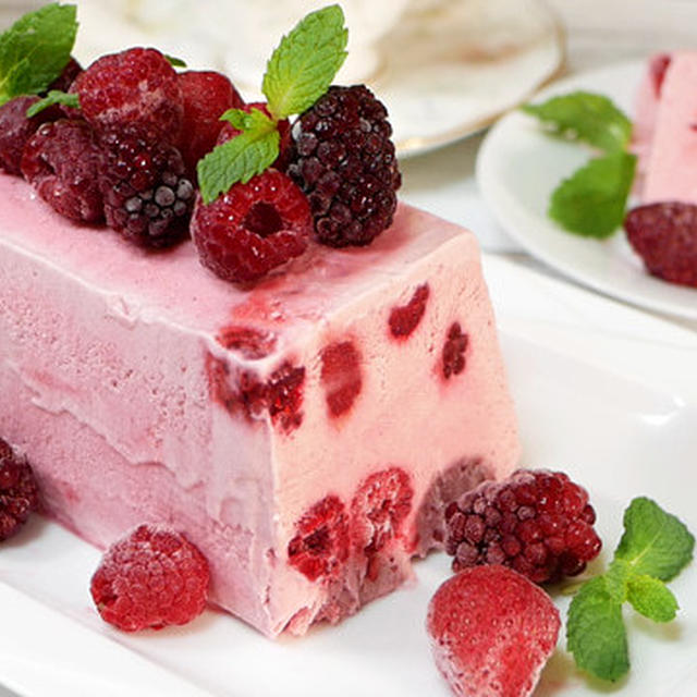 とろけるアイスケーキ ラズベリーのセミフレッドの作り方 By Hiromaruさん レシピブログ 料理ブログのレシピ満載