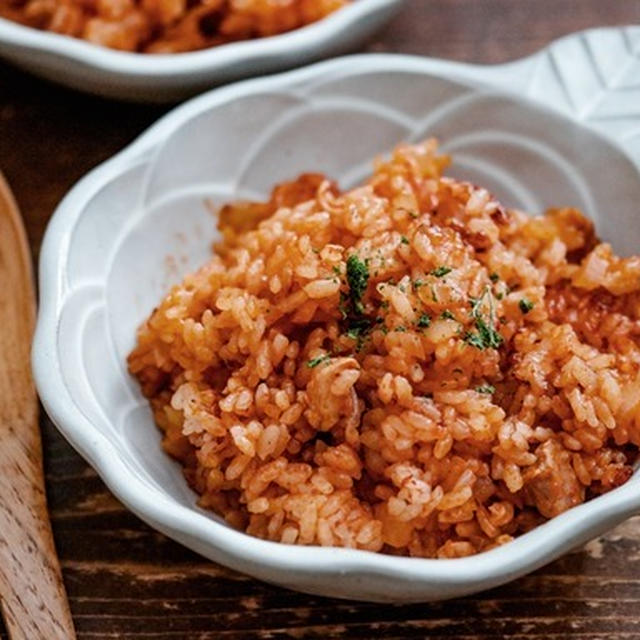 炊飯器で簡単チキンライス。