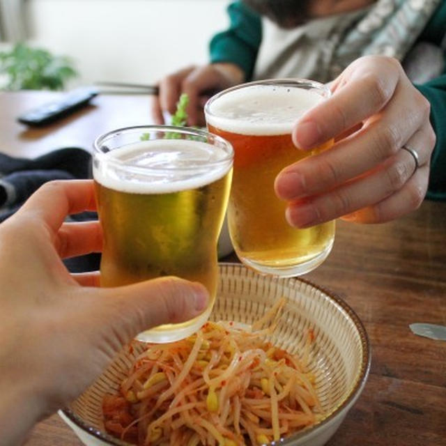 昼間から乾杯。ポリポリがとまらない！豆もやしのキムチナムル