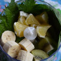 小松菜とバナナと紫蘇のグリーンスムージー