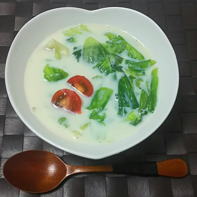 ☆レタス塩味の豆乳レタススープ☆