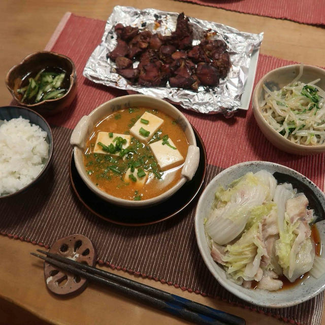 豚肉と白菜のミルフィーユ鍋と坦々豆腐の晩ご飯　と　水仙の花２種♪